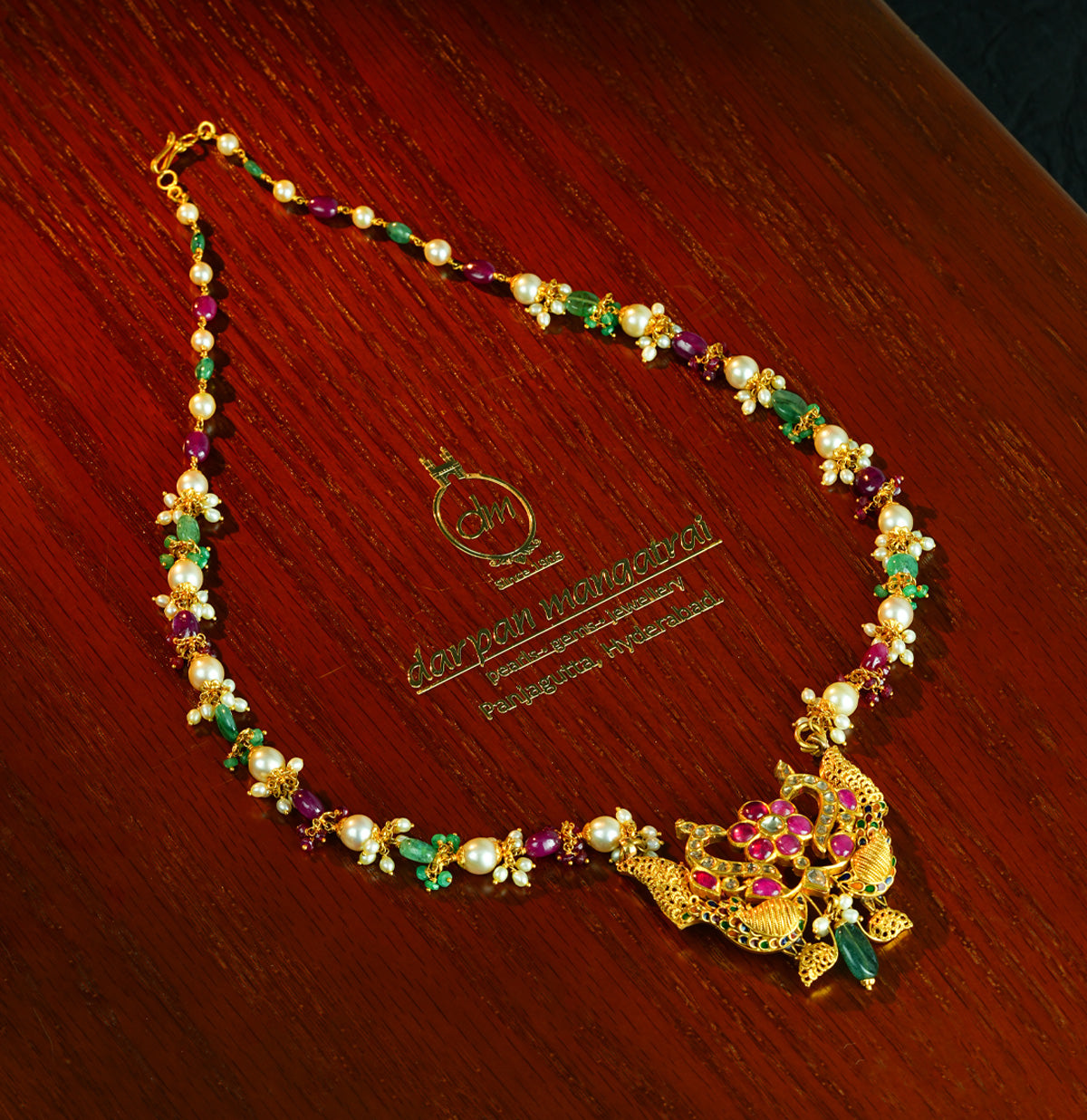 Exquisite Gold Stone Emerald Stone Necklace