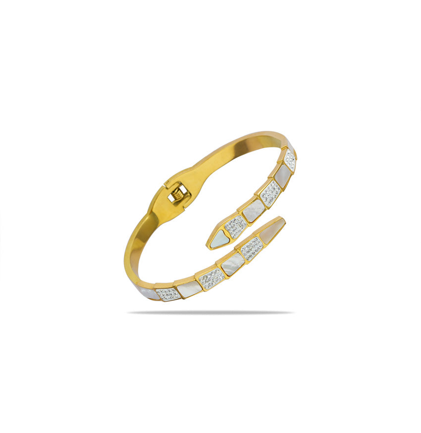 Charming Pearl Bracelet