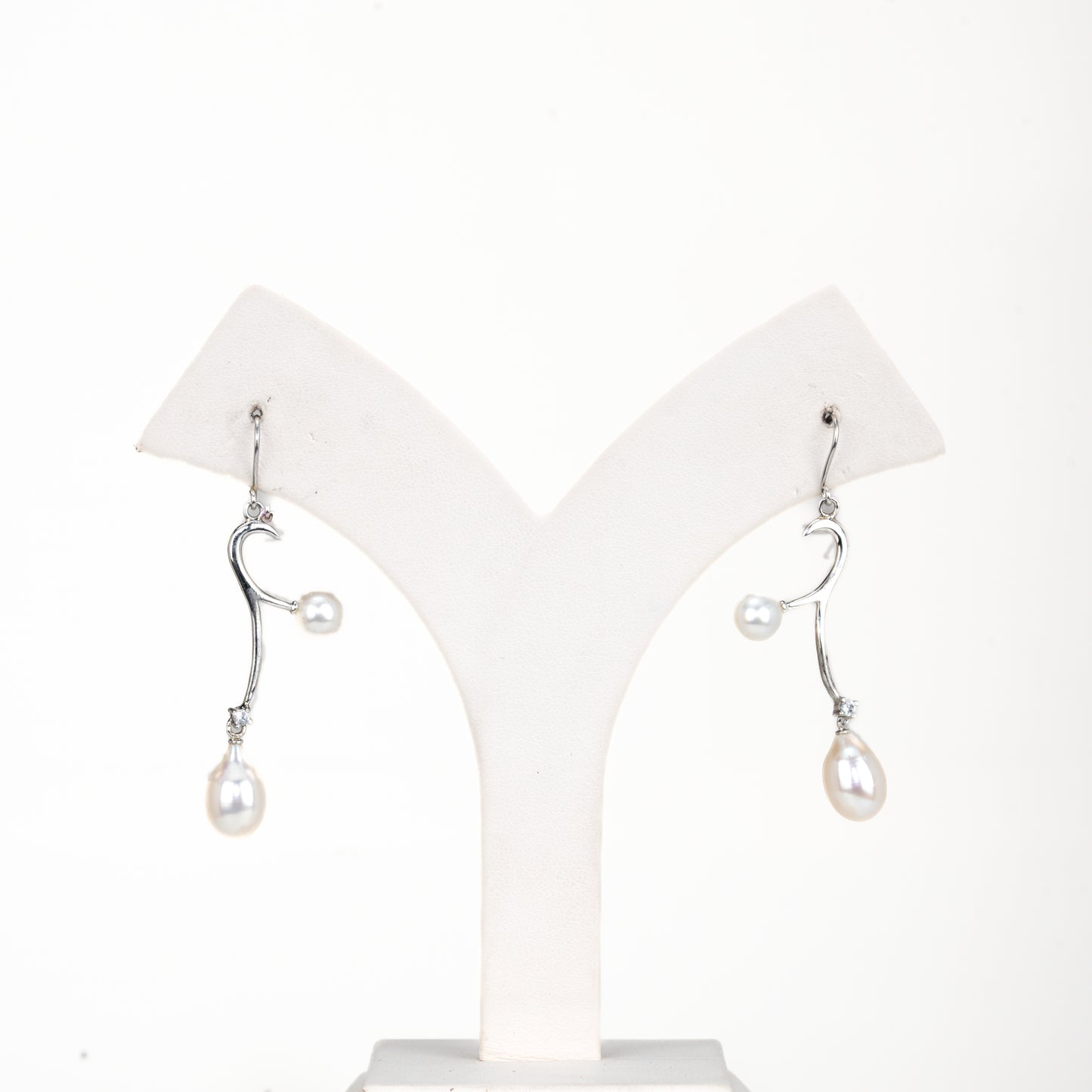 Exceptional White Mix Freshwater Pearl Tops