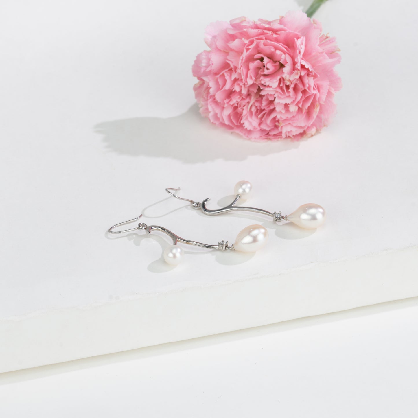 Exceptional White Mix Freshwater Pearl Tops