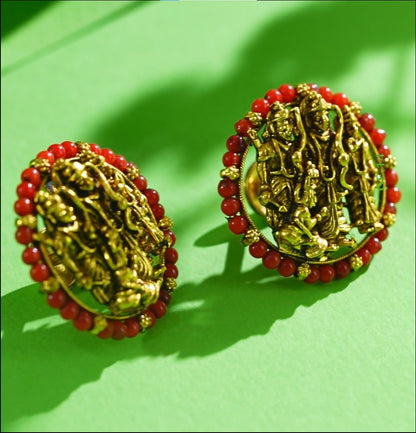 Alluring Gold Stone Earring