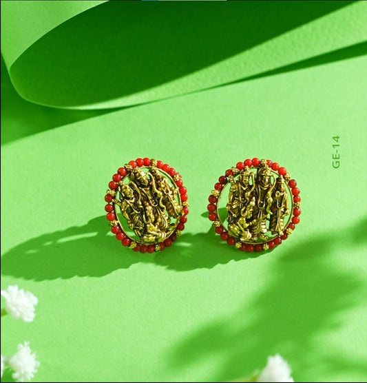 Alluring Gold Stone Earring