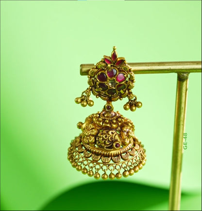 Glitzy Ruby Gold Earrings