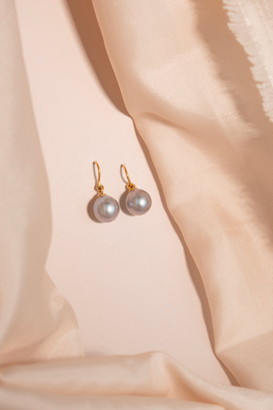 Timeless Grey Pearl Gold Earrings