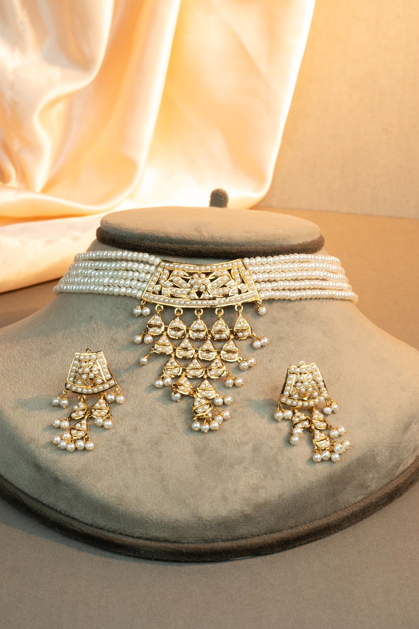 Antique Pearl Jadau Choker Set