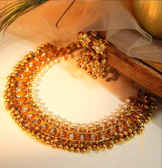Delicate Gold Kundan Choker