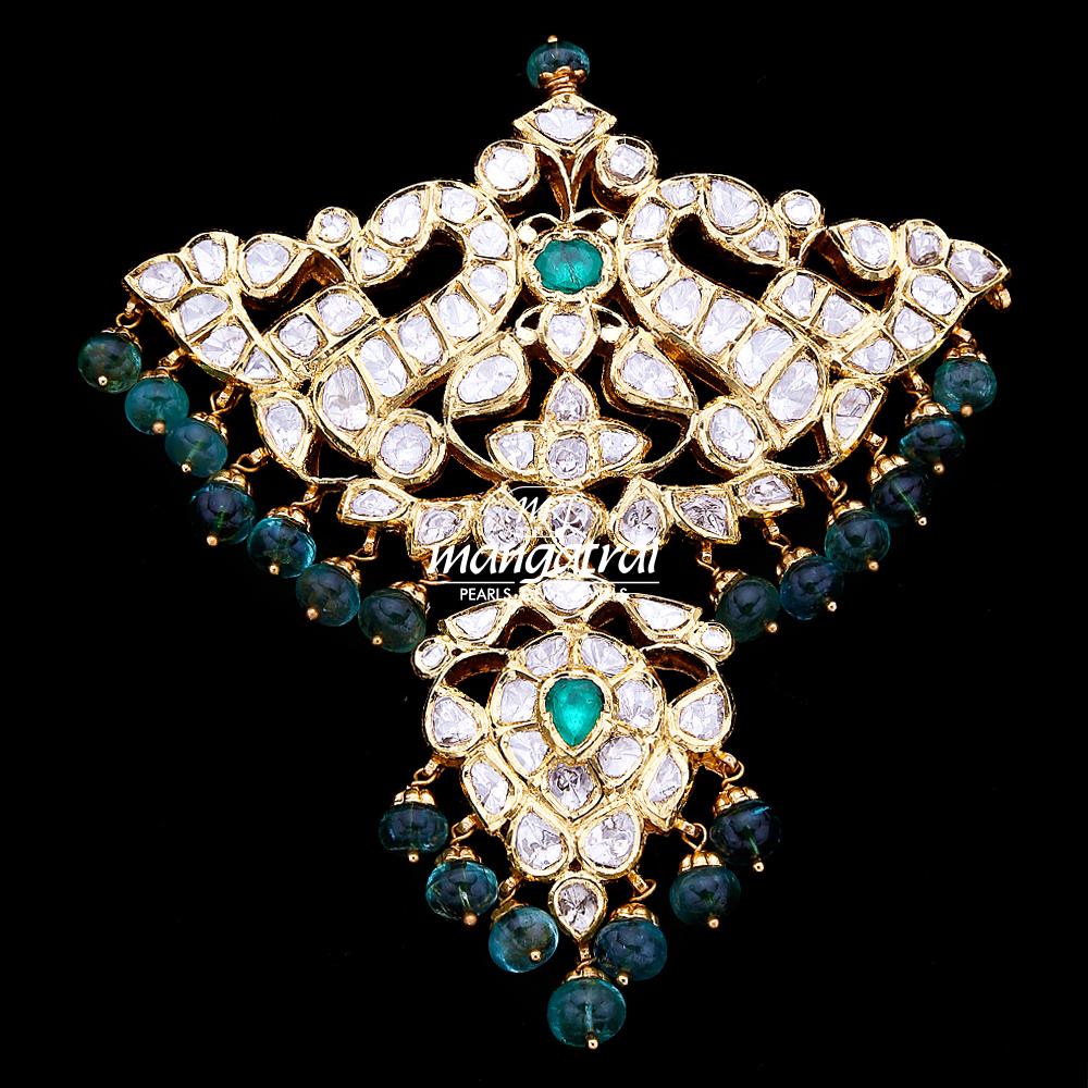 Precise Kundan Locket
