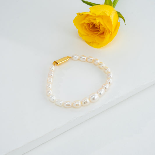 Grading White Drop Freshwater Pearl Bracelet