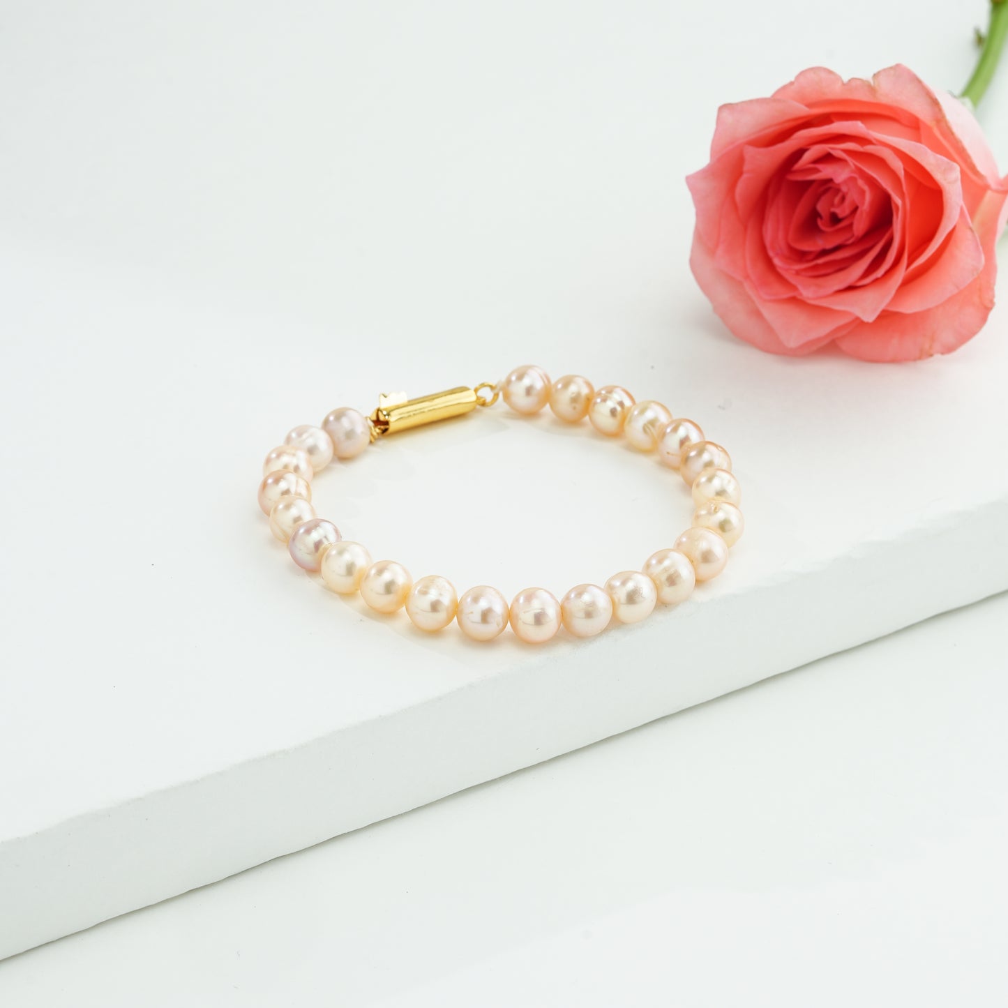 6.0-7.0mm Pink Near Round Freshwater Pearl Bracelet