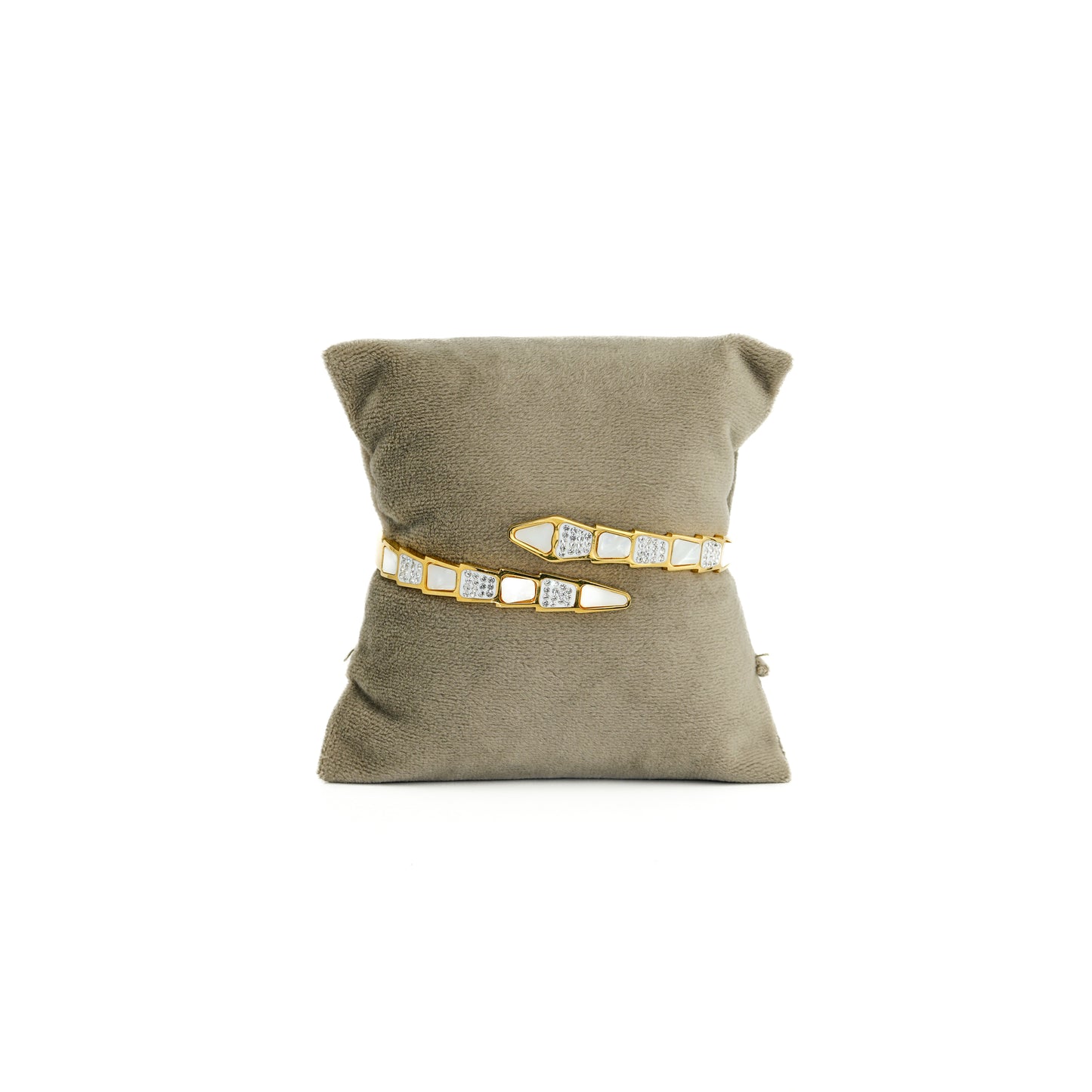 Charming Pearl Bracelet