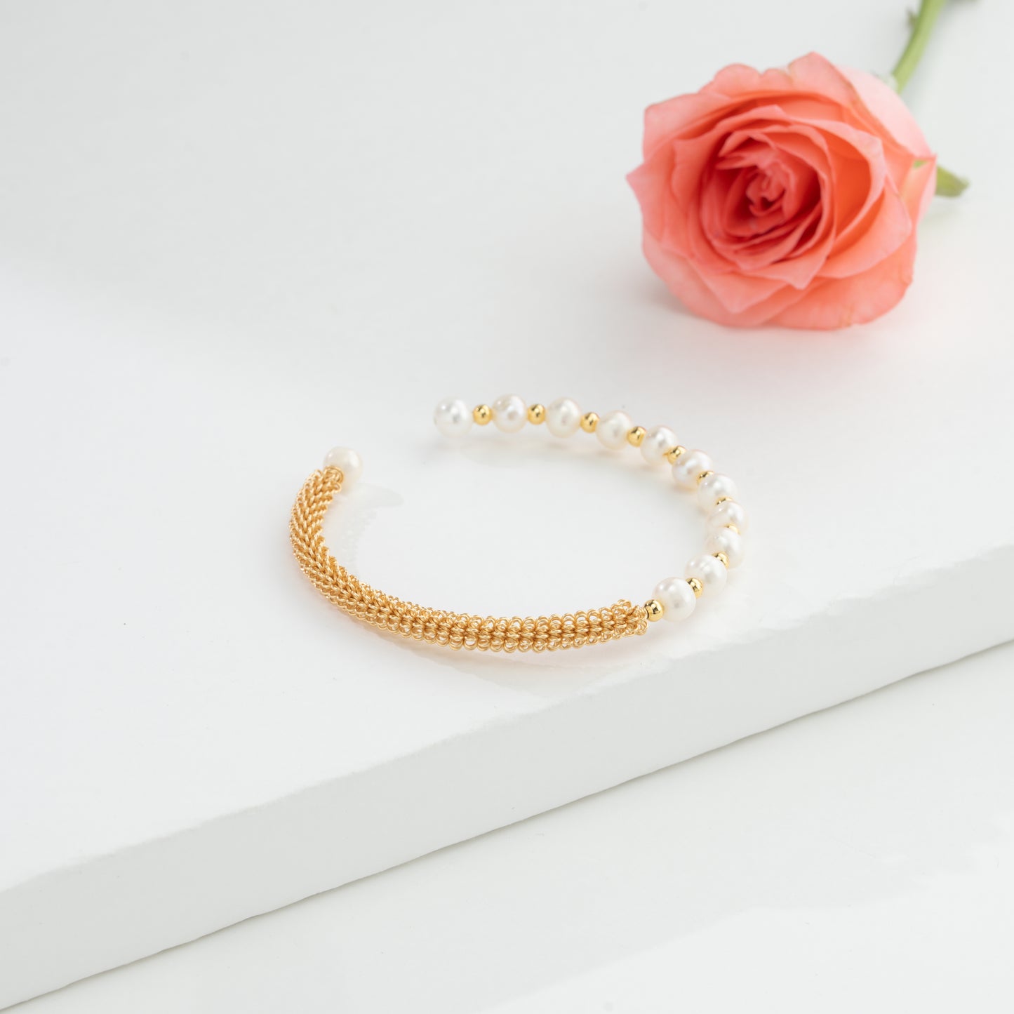 Unique White Near Round Freshwater Pearl Bracelet