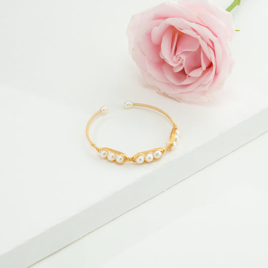 Reflective White Near Round Freshwater Pearl Bracelet