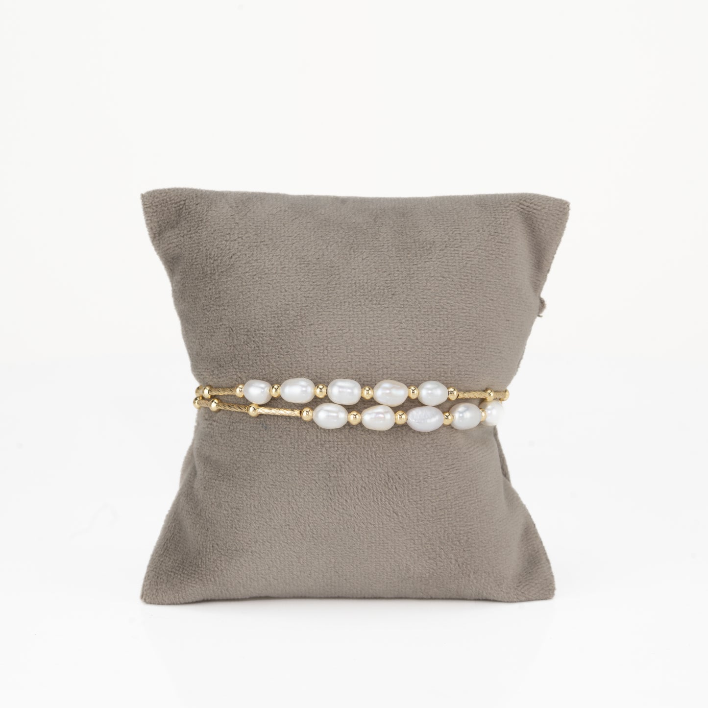 Fashionable Drop White Freshwater Pearl Bracelet
