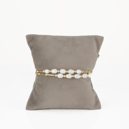 Fashionable Drop White Freshwater Pearl Bracelet