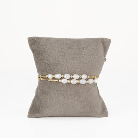 Fashionable Drop White Freshwater Pearl Bracelet