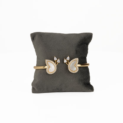 Comfortable White Freshwater Pearl Bracelet
