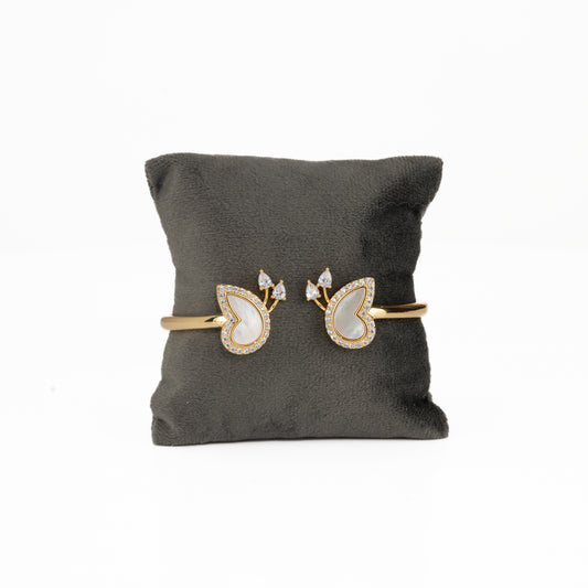 Comfortable White Freshwater Pearl Bracelet