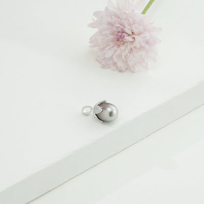 Classic Black Drop Freshwater Pearl Locket