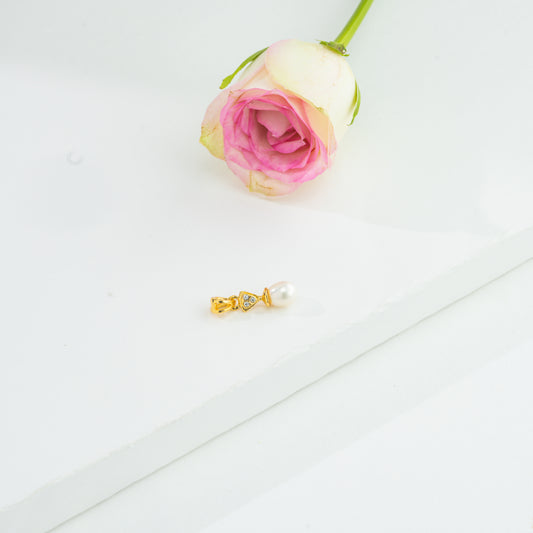 Stylish White Stone Drop Freshwater Pearl Locket