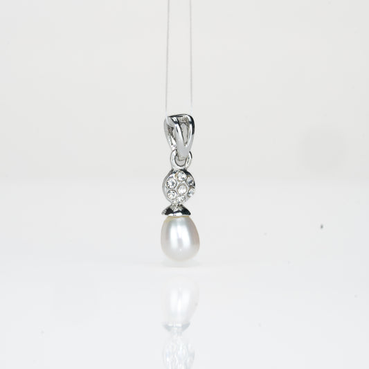 Glitzy Freshwater Pearl Locket