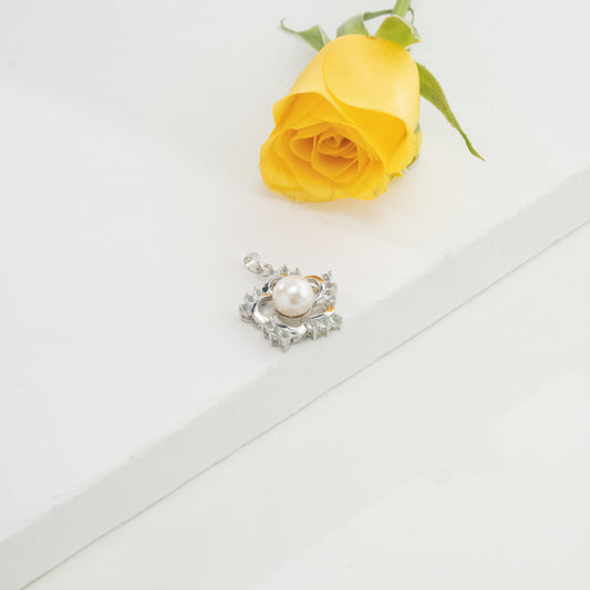 Sparking White Stone Freshwater Pearl Locket