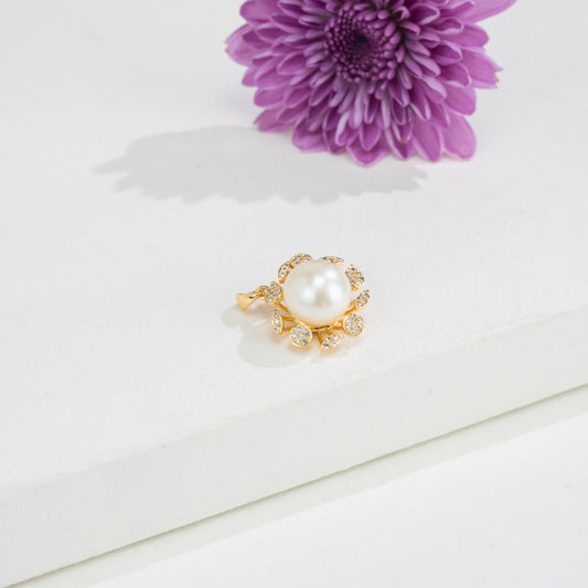 Stunning White Stone Freshwater Pearl Locket