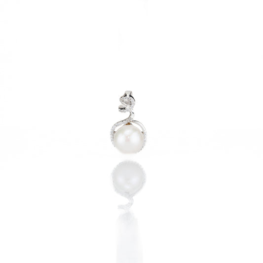 Beautiful Round White Freshwater Pearl Locket