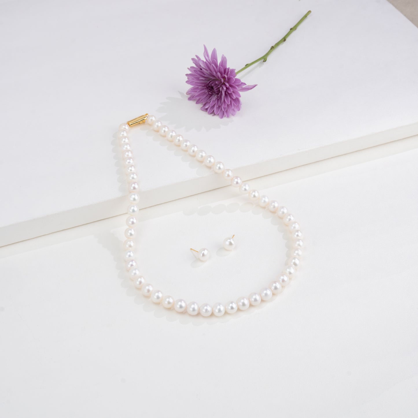 8.0-9.0mm White Near Round Freshwater Pearl Necklace Set - A Quality