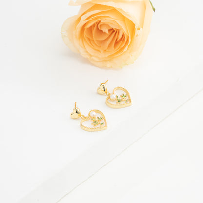 Dramatic White Freshwater Pearl Stud Earrings