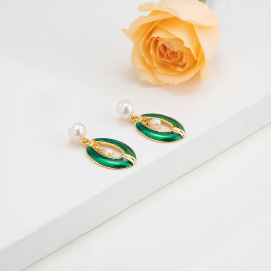 Minimalist Freshwater Pearl Stud Earrings