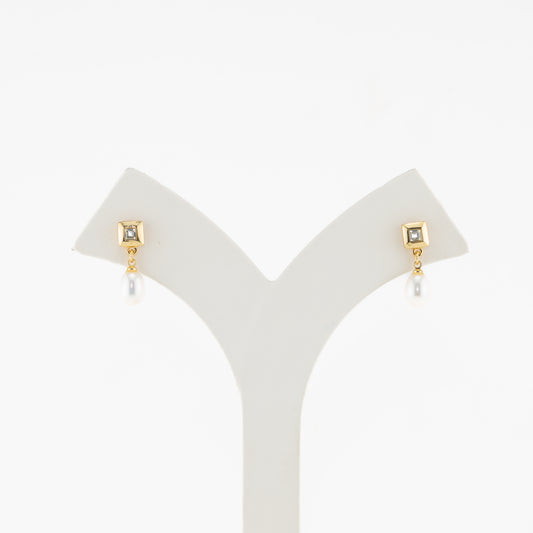 Attractive Drop Freshwater Pearl Stud Earrings