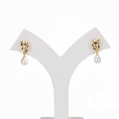 Distinctive White Freshwater Pearl Stud Earrings