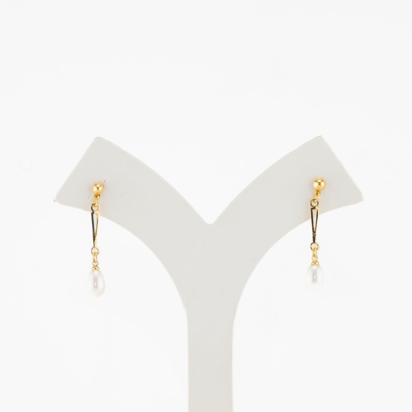 Sparkling Freshwater Pearl Drop Earring