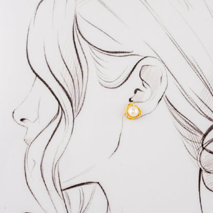 Versatile White Freshwater Pearl Stud Earrings