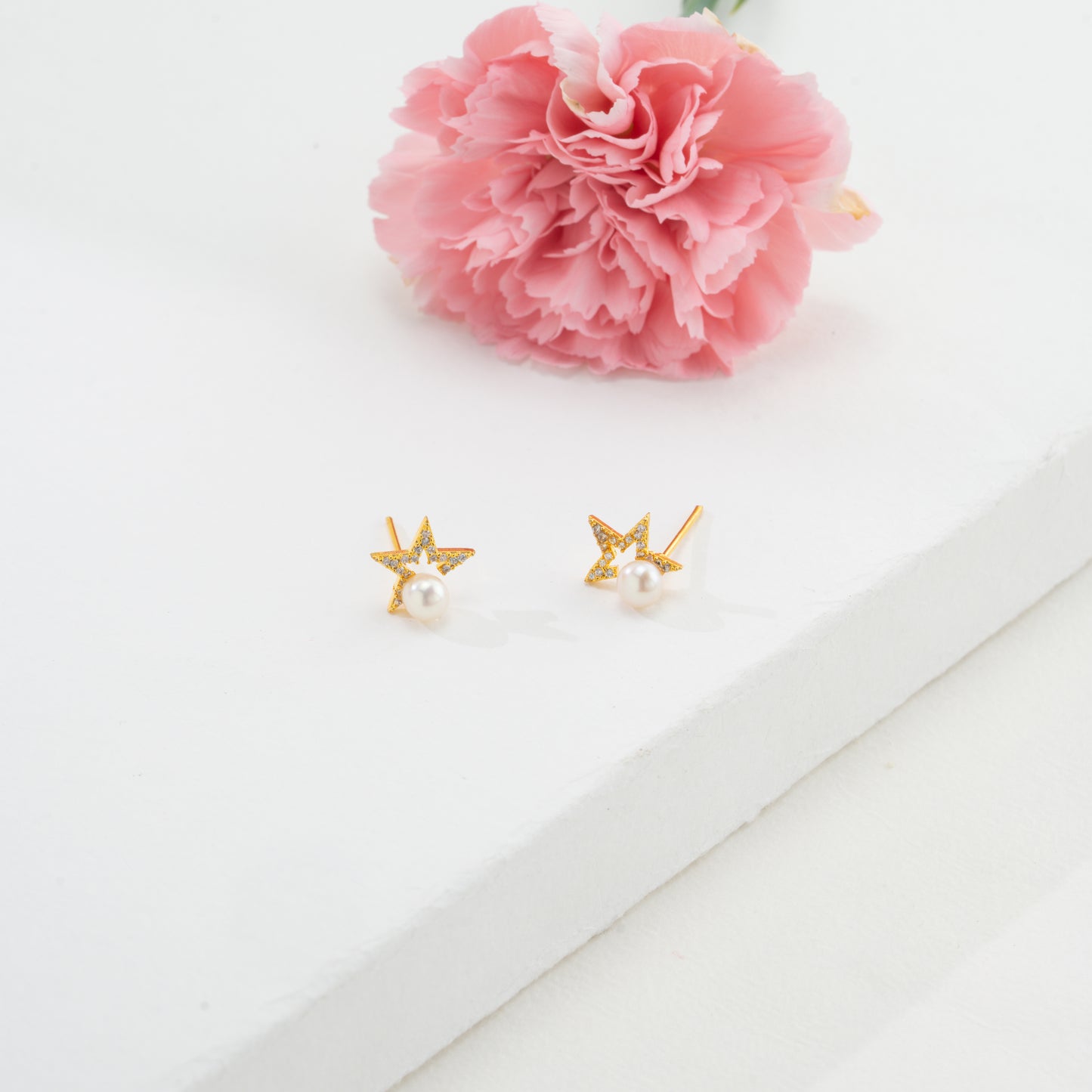 Precious White Stone Freshwater Pearl Stud Earrings