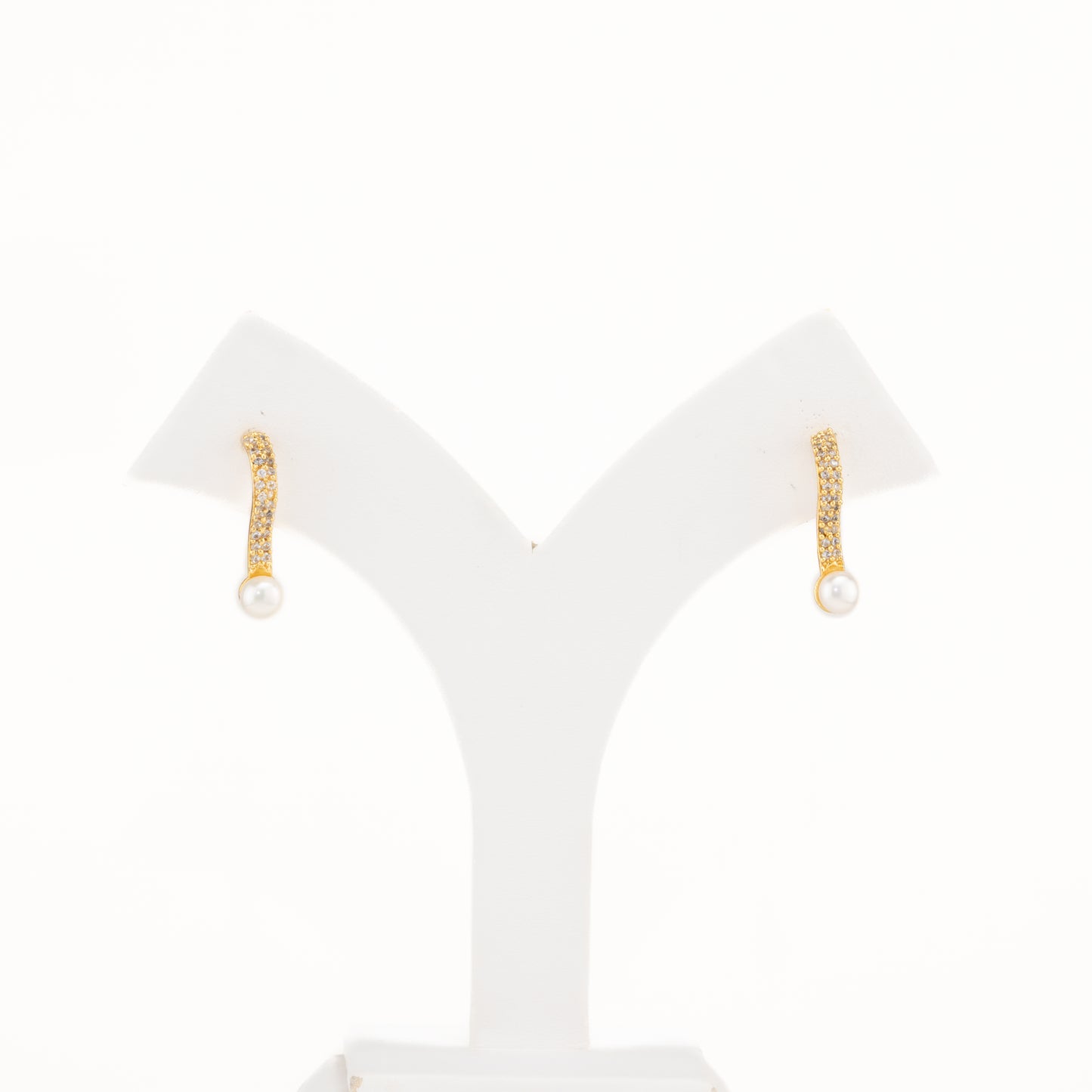Regal White Stone Freshwater Pearl Studs Earrings