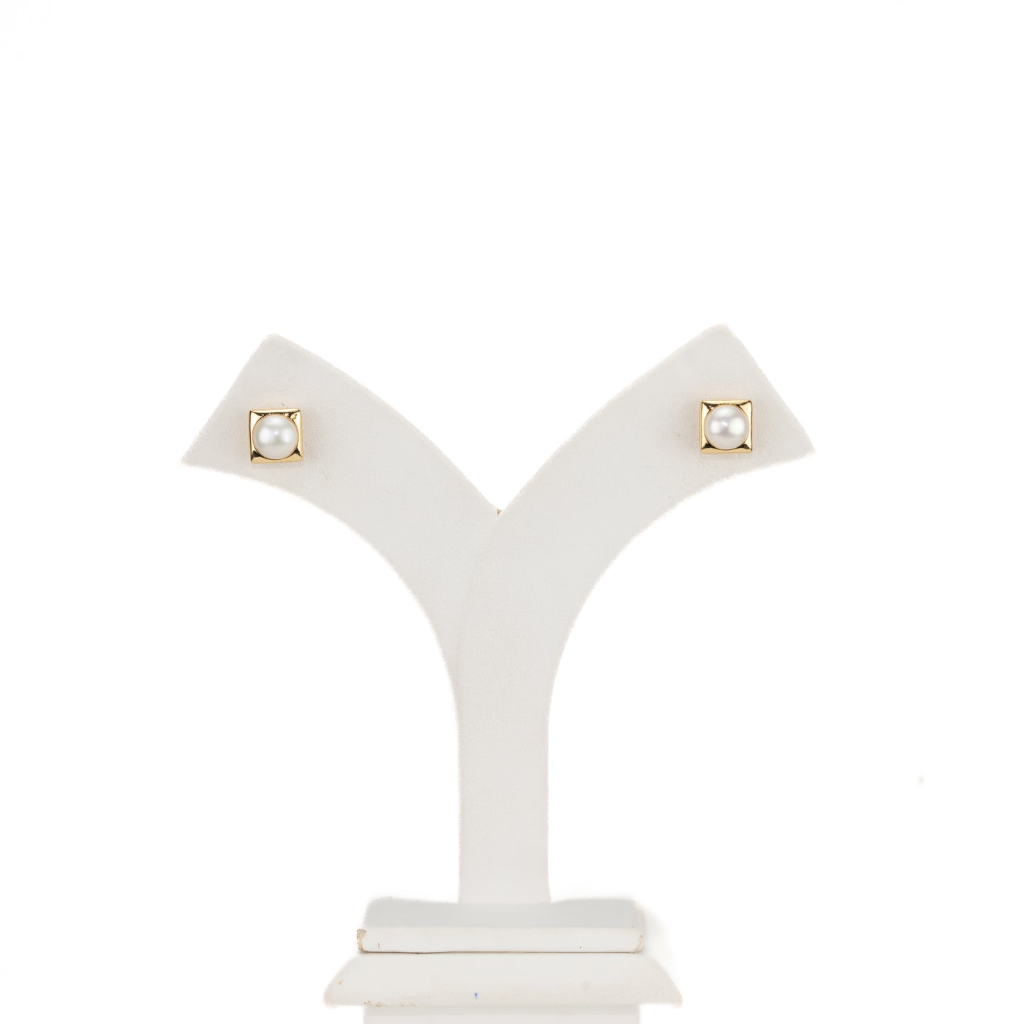 Exclusive White Freshwater Pearl Studs Earrings