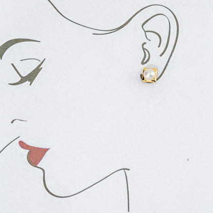 Exclusive White Freshwater Pearl Studs Earrings