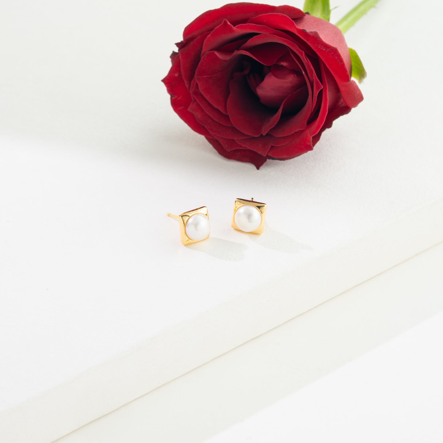 Exclusive White Freshwater Pearl Studs Earrings