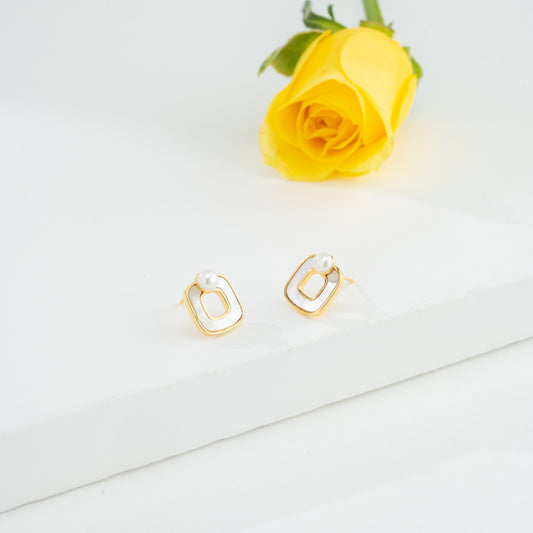Dynamic Mix Freshwater Pearl Stud Earrings