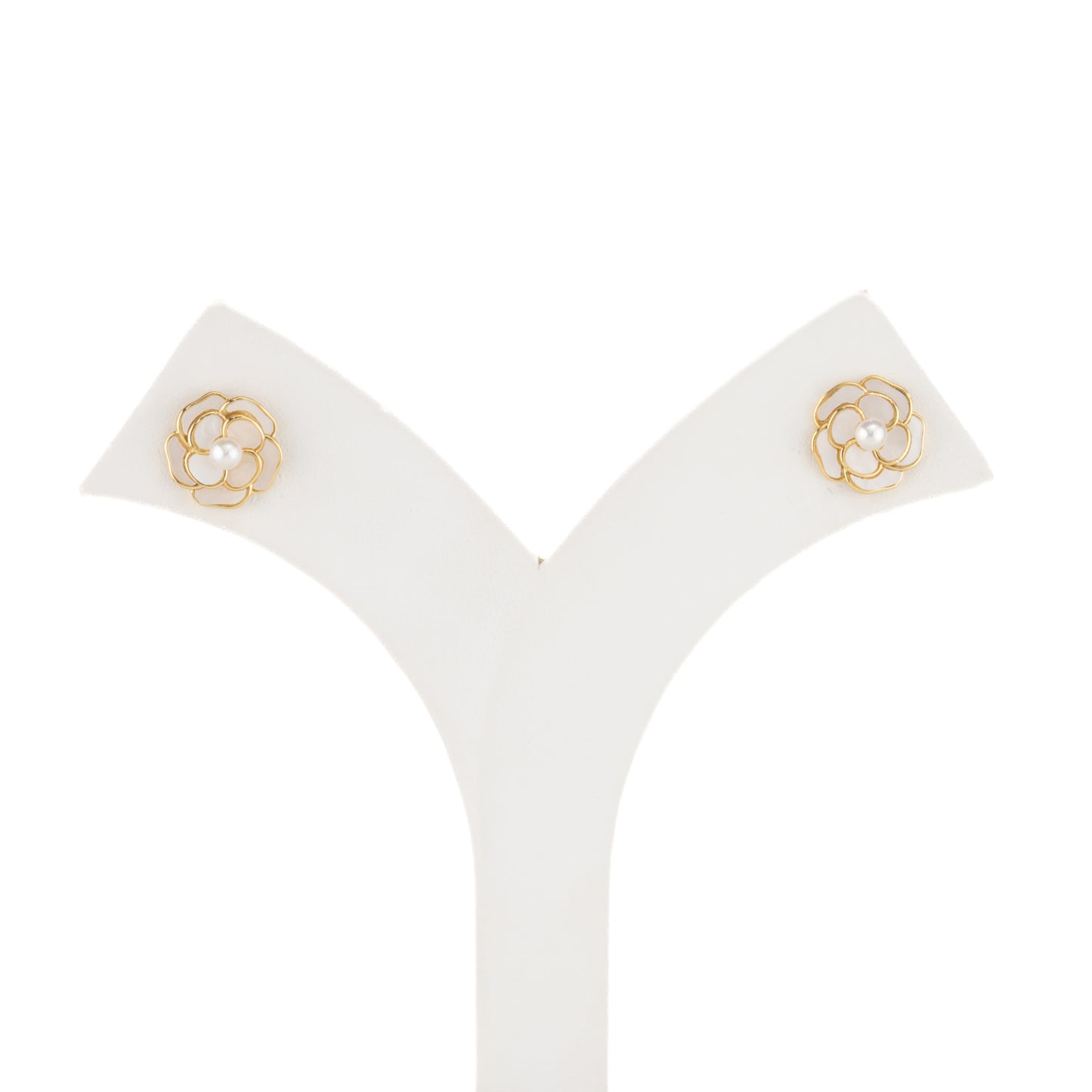 Floral White Freshwater Pearl Stud Earrings