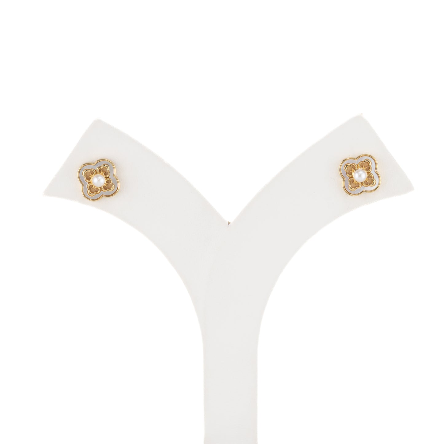 Exquisite White Freshwater Pearl Stud Earrings