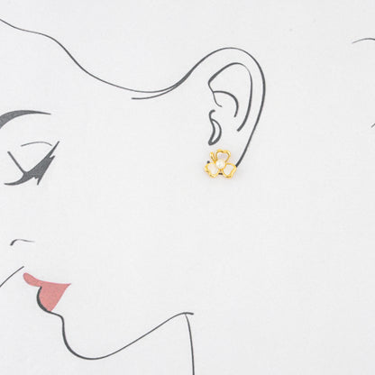 Classy White Freshwater Pearl Stud Earrings