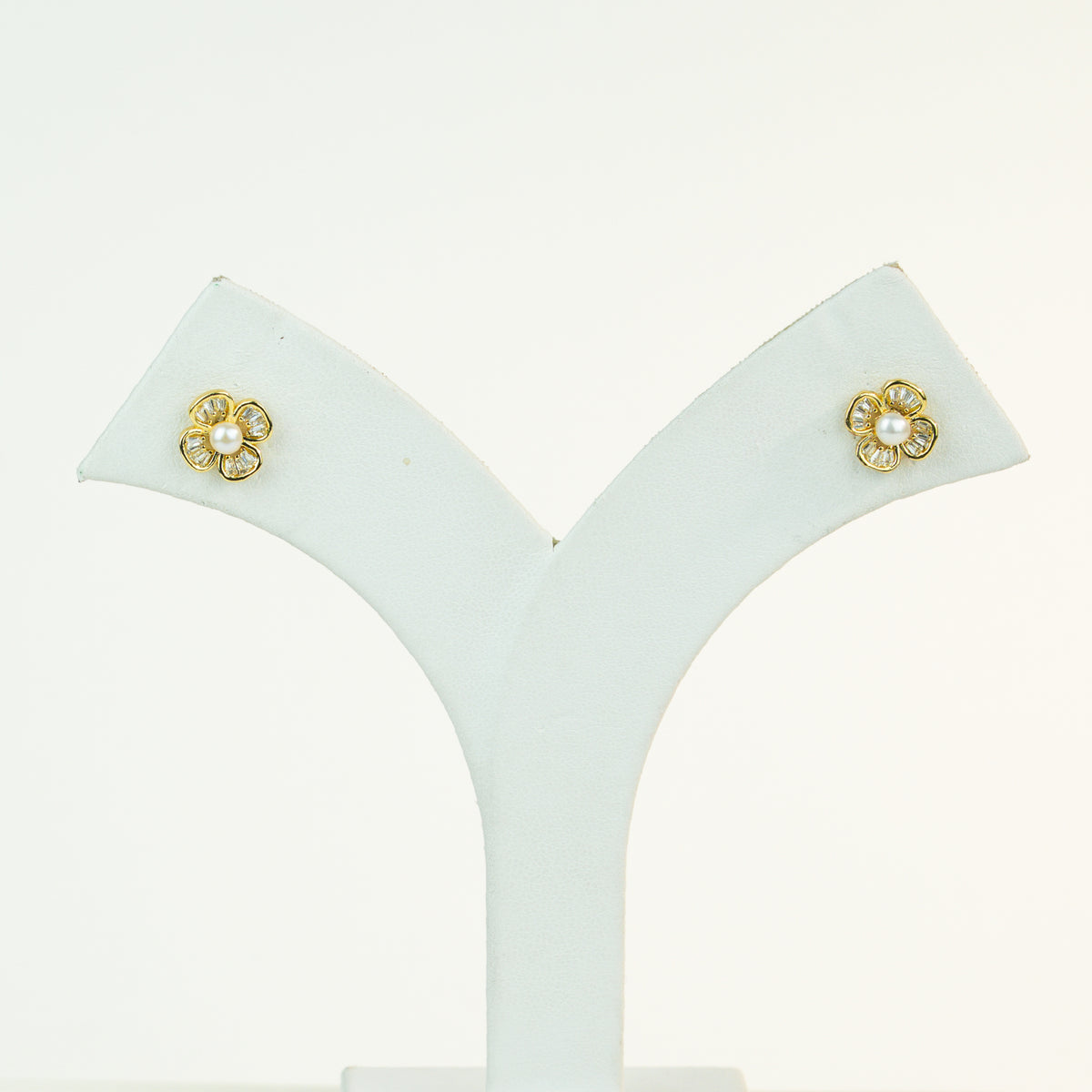 Shiny White Freshwater Pearl Stud Earrings