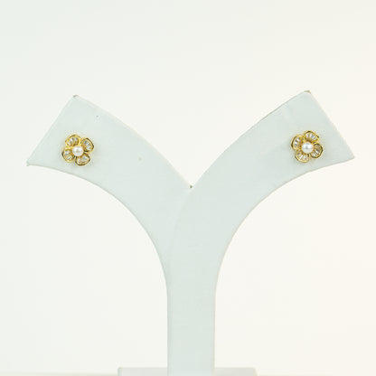 Shiny White Freshwater Pearl Stud Earrings