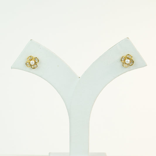 Shiny White Freshwater Pearl Stud Earrings