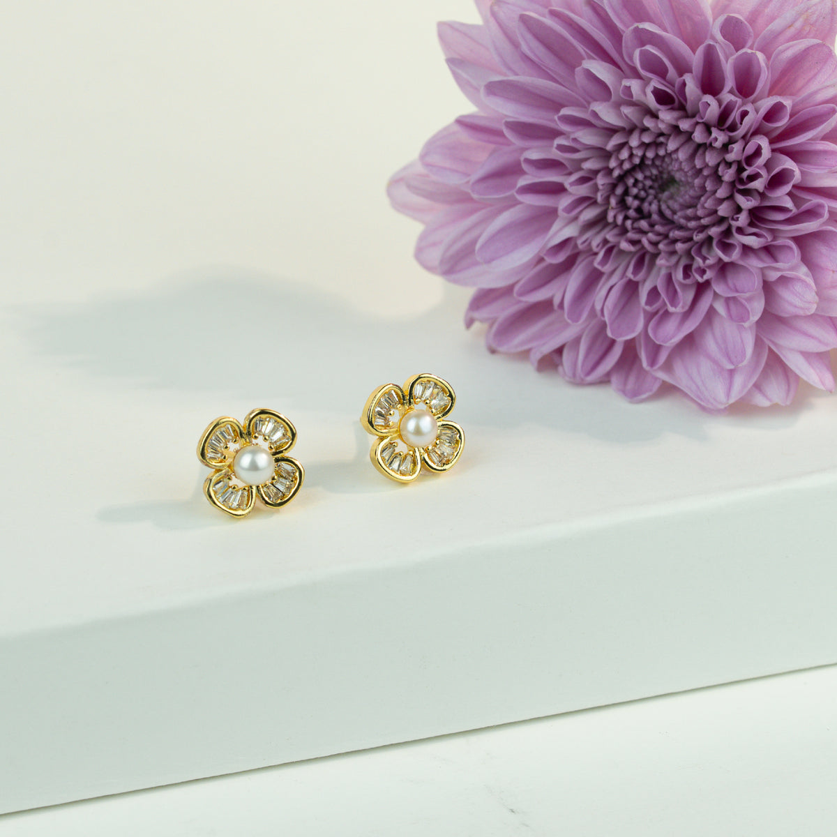 Shiny White Freshwater Pearl Stud Earrings