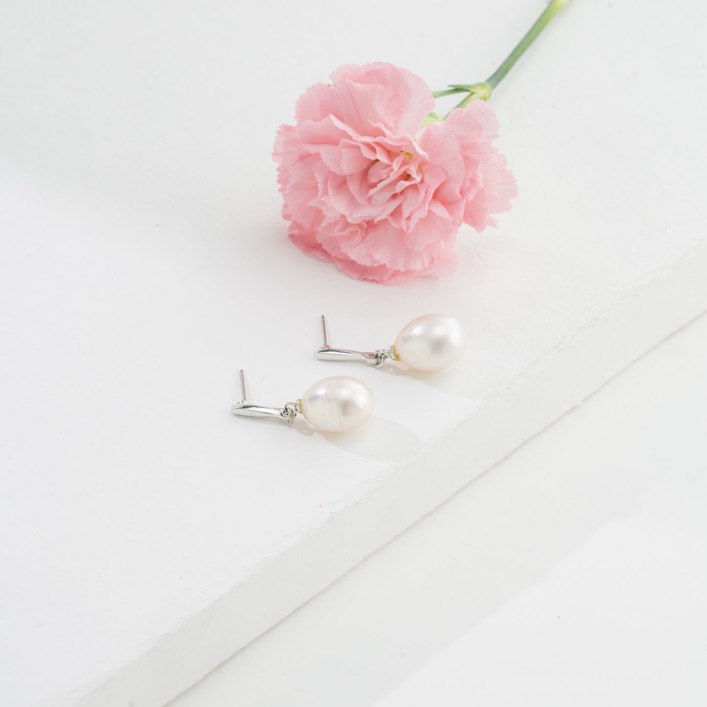 14.0-15.0mm White Drop South Sea Pearl Hanging Earrings