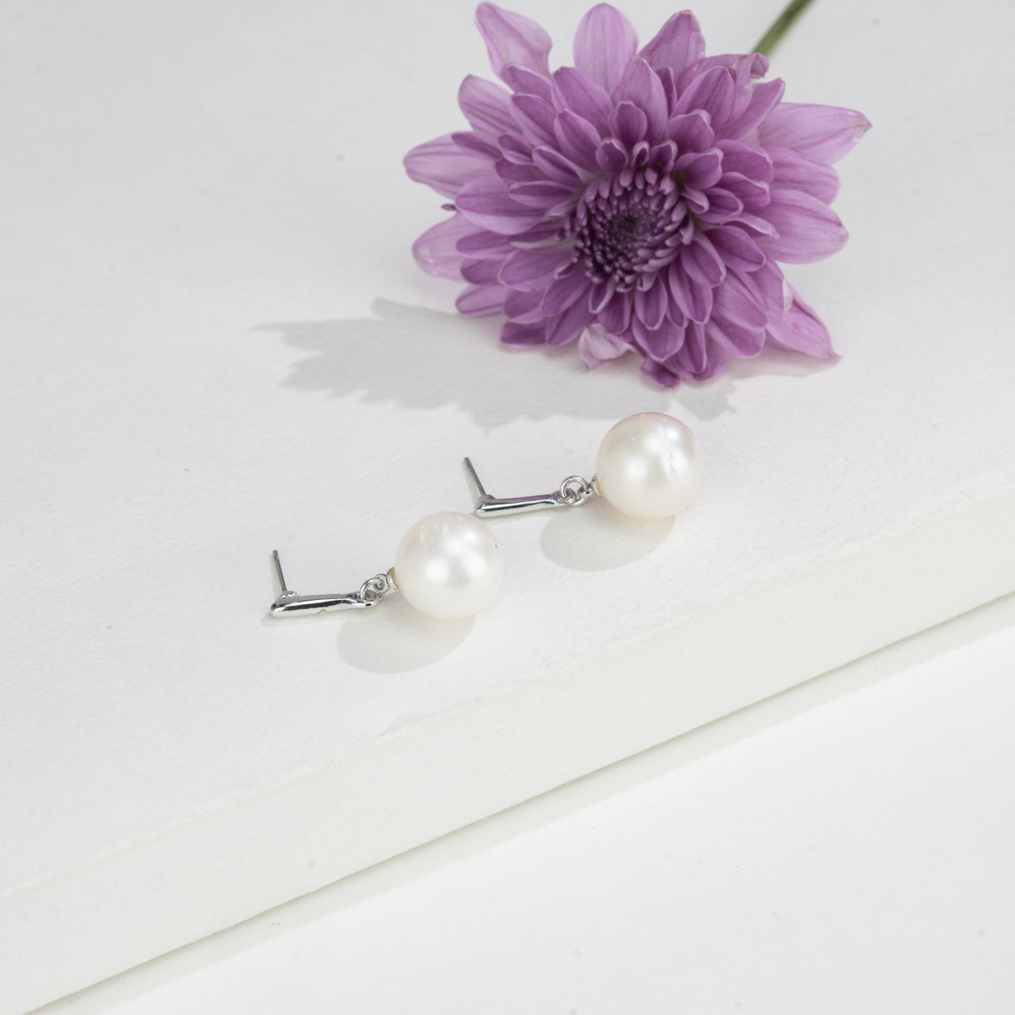 13.0-14.0mm White Round South Sea Pearl Hanging Earrings