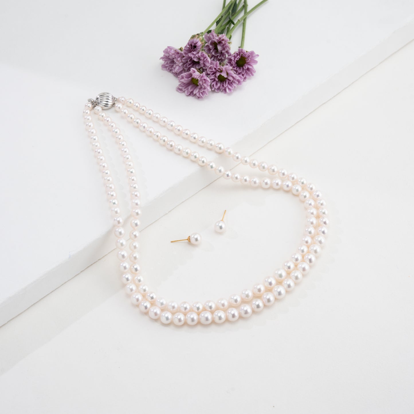 Grading White Round Akoya Saltwater Pearl Necklace Set - AAA Quality